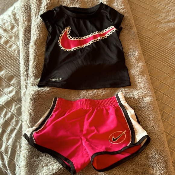 Nike Matching Baby set - Picture 1 of 4